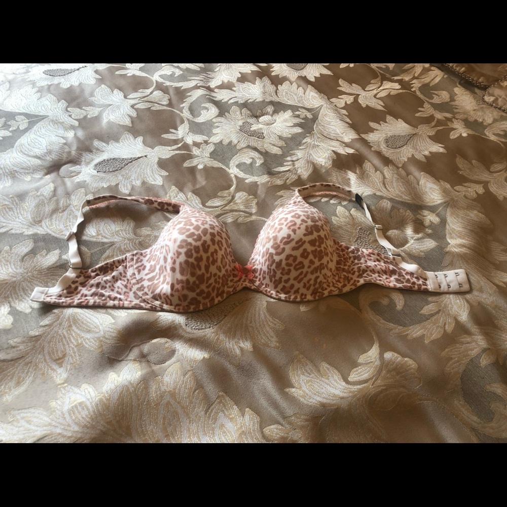 NWT Victoria secret bra